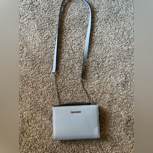 Steve Madden magnetic cross body bag